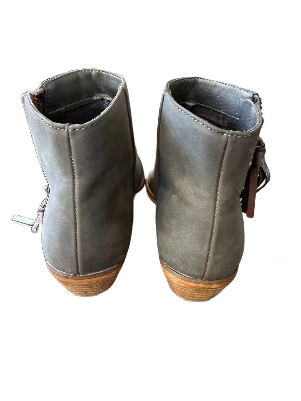 Tucker and Tate Girls Gray Suede Zip Up Booties. Size 1.5
